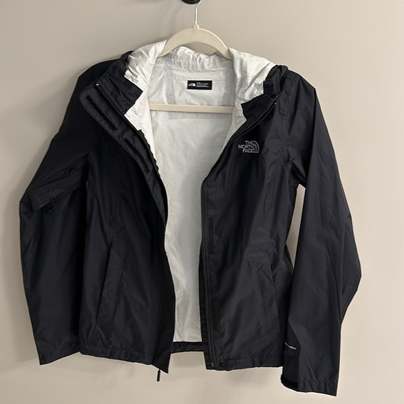 North Face rain jacket - Picture 5 of 7